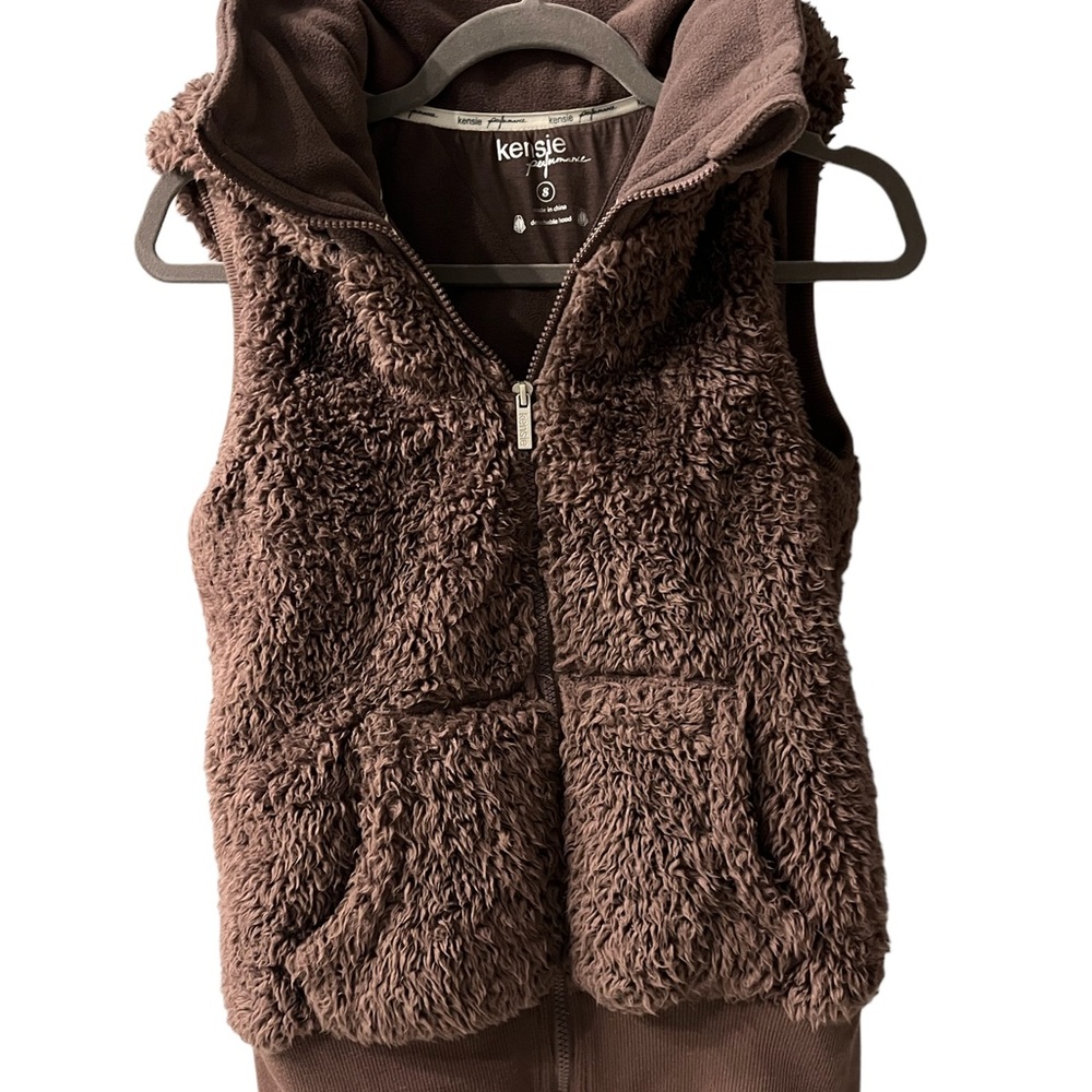 Adorable Sherpa Hooded Vest Size Small